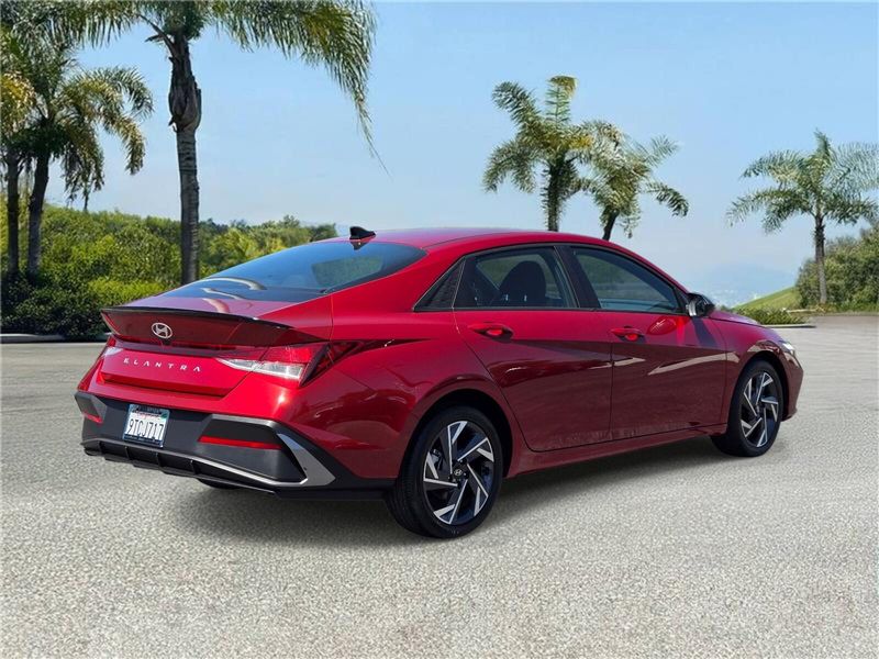Used 2025 Hyundai Elantra SEL Sport IVT