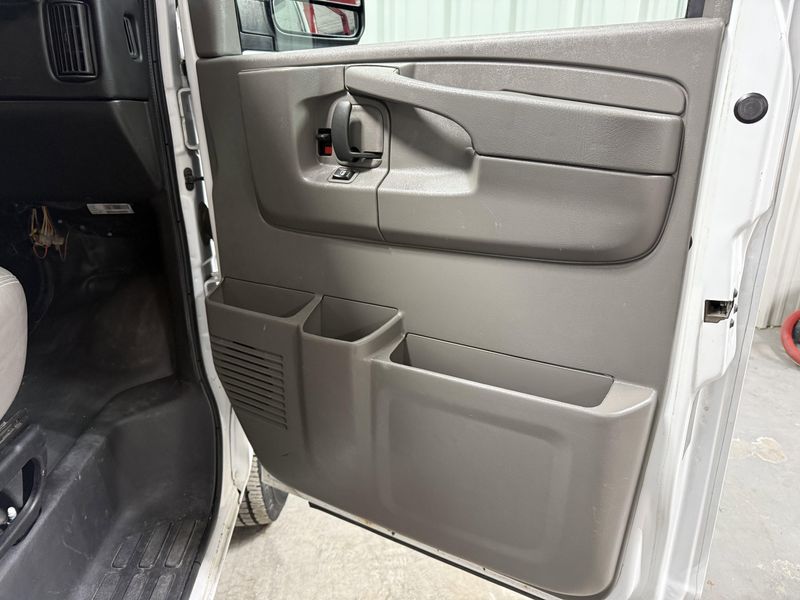 Used 2015 GMC Savana 2500 Image 9