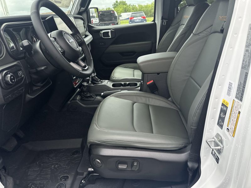 2025 Jeep Gladiator Mojave X 4x4Image 23