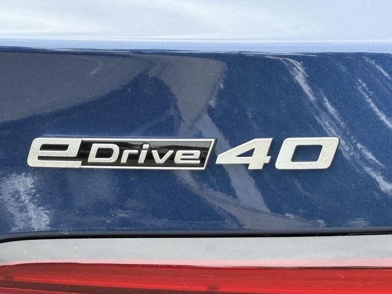 2025 BMW i5 eDrive40Image 14