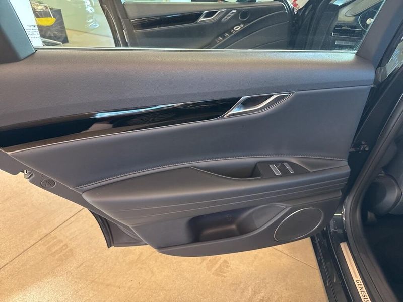2023 Genesis G80 2.5T