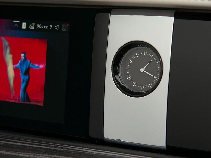 New 2025 Rolls-Royce Spectre Image 15