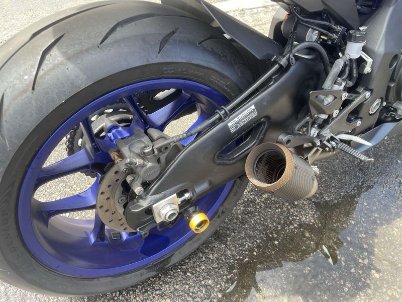 Used 2024 Yamaha YZF-R1 Image 14