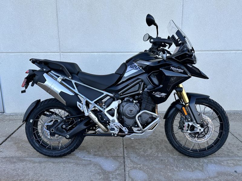 2023 Triumph TIGER 1200 RALLY PROImage 2