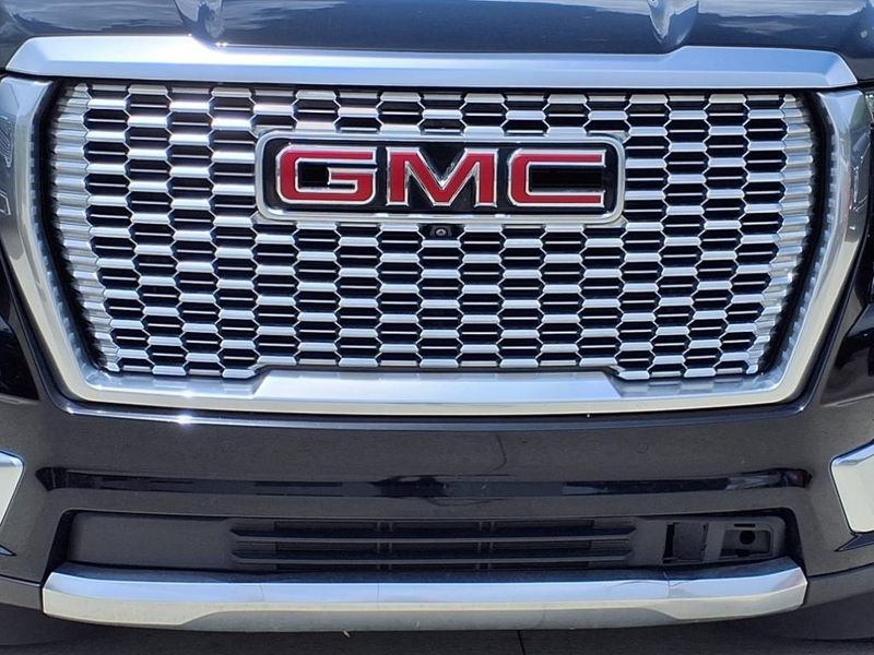2021 GMC Yukon XL DenaliImage 5