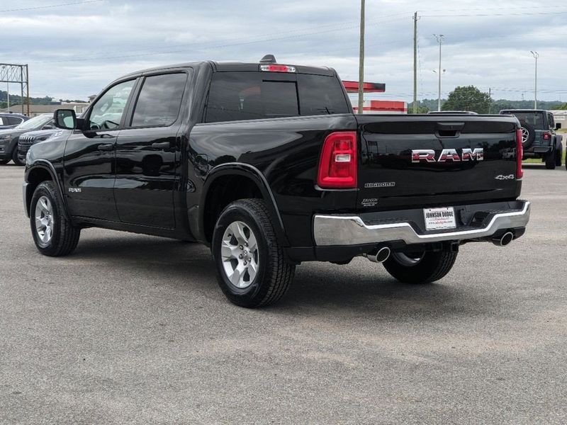 2025 RAM 1500 Big Horn Crew Cab 4x4 5