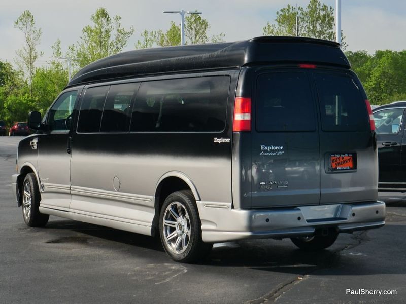2015 Chevrolet Express 2500 Image 12