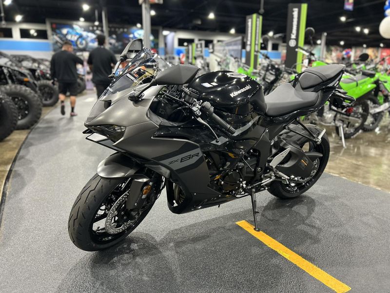 New 2026 Kawasaki NINJA ZX-6R ABS Image 4