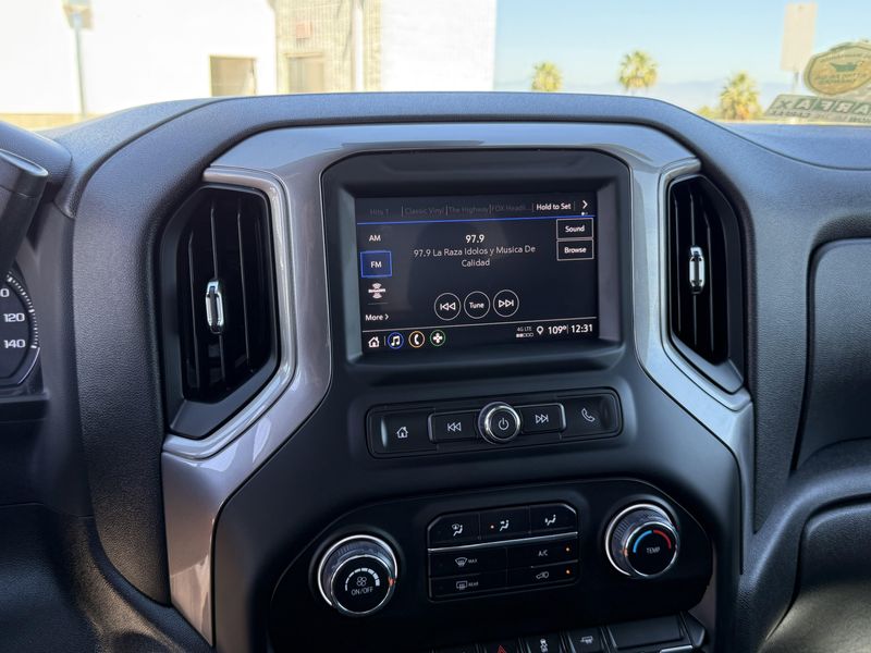 Used 2024 Chevrolet Silverado 1500 CustomImage 24