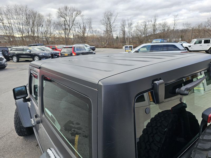 Used 2016 Jeep Wrangler JK RubiconImage 12