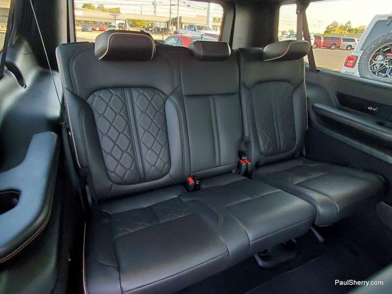 2024 Jeep Grand Wagoneer L III photo 6