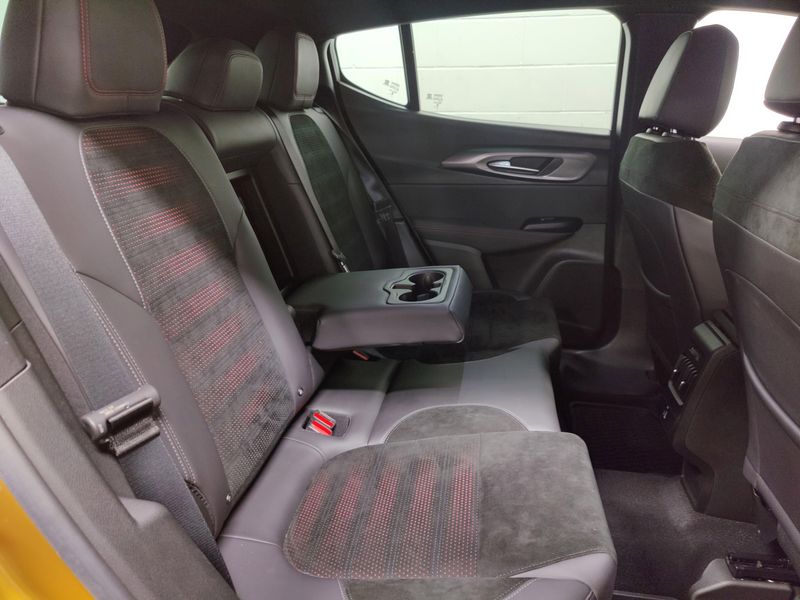 Used 2024 Dodge Hornet R/T eAWD Blacktop w/Track PkgImage 12