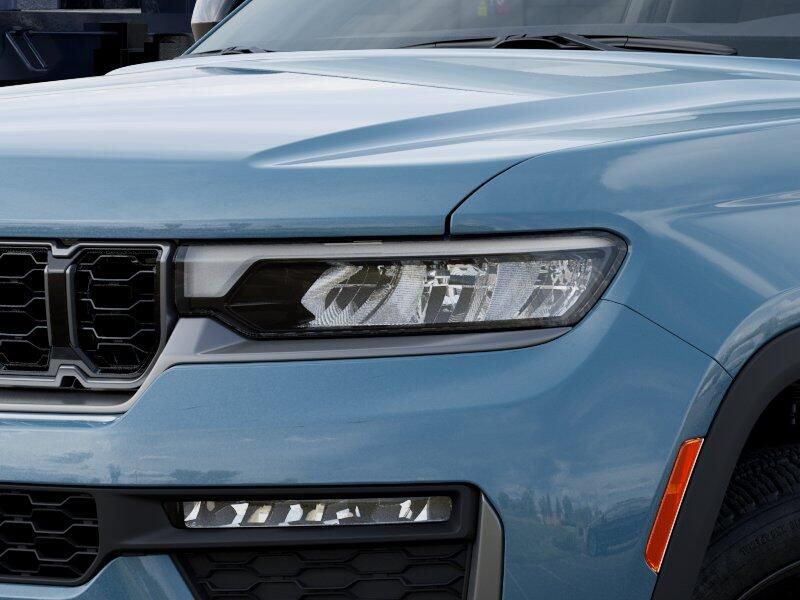 New 2026 Jeep Grand Cherokee Limited 4x2Image 6