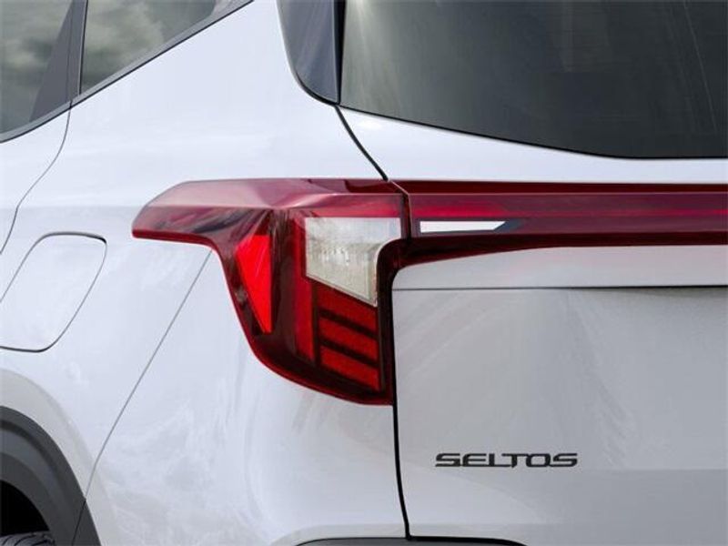 2025 Kia Seltos SImage 11