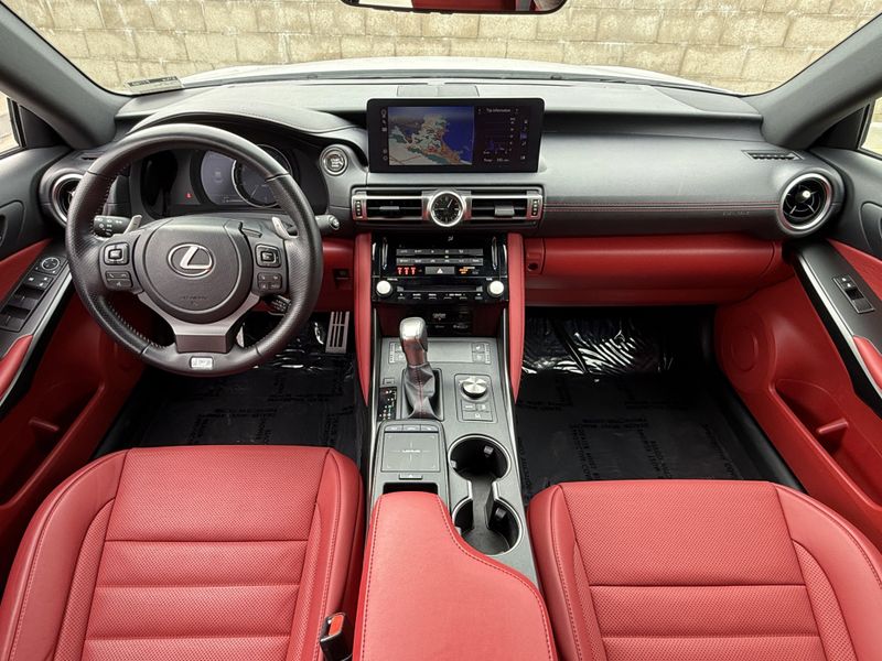 2022 Lexus IS 350 F-SPORTImage 28