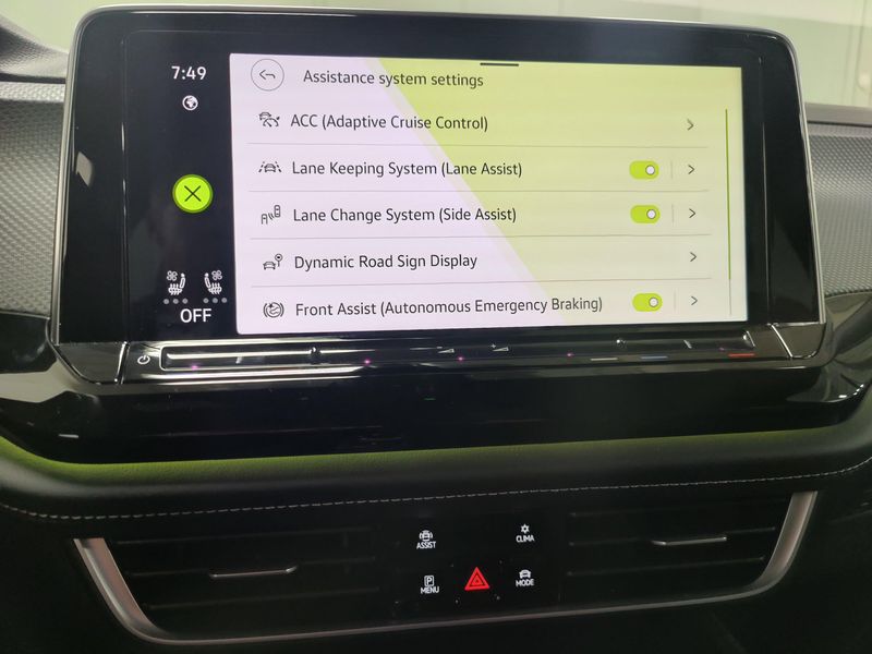 Used 2025 Volkswagen Atlas Cross Sport SEL AWD w/Sunroof & NavImage 9