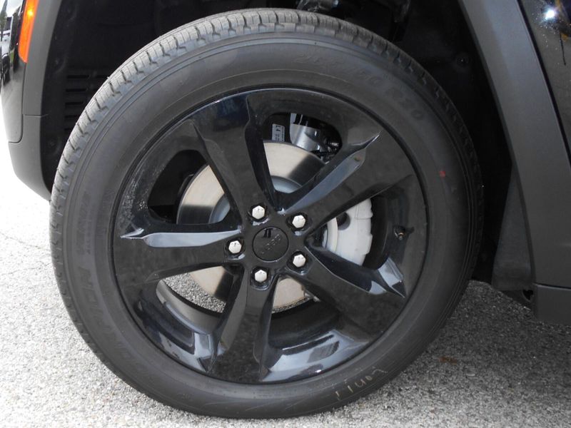 New 2025 Jeep Grand Cherokee Limited 4x4Image 11