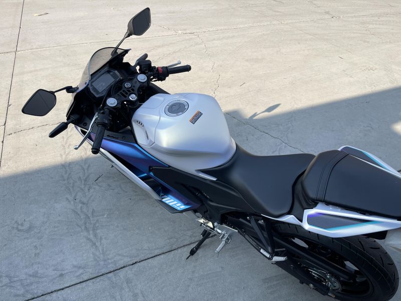 New 2025 Yamaha YZF-R3 ABS Image 14