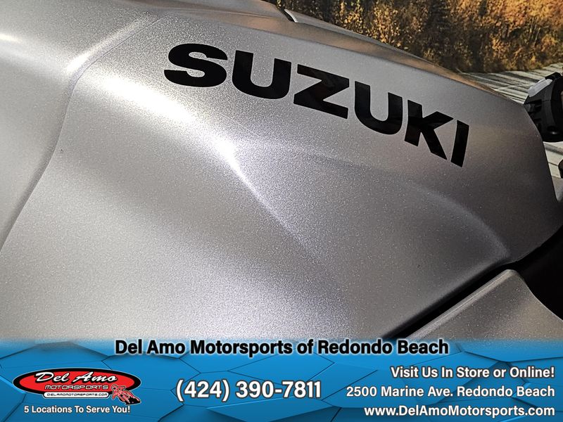 New 2025 Suzuki GSX-R1000R Image 10