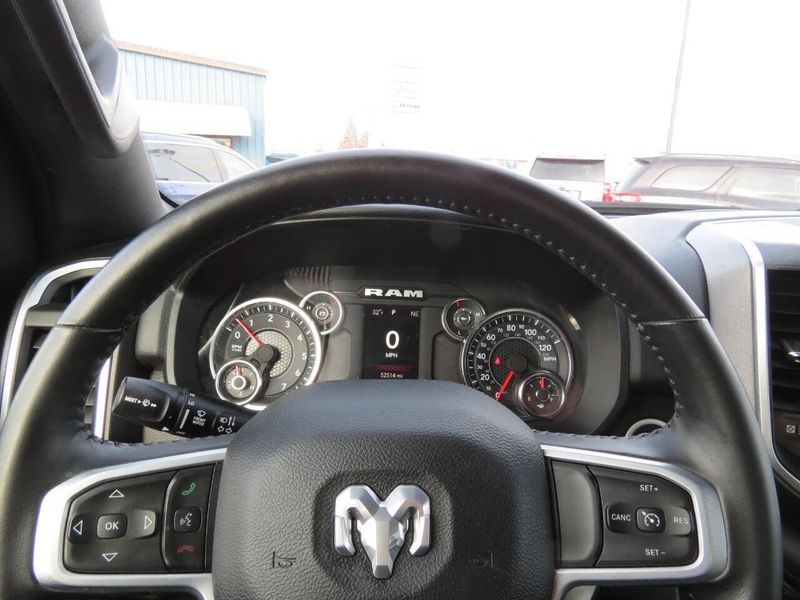 Used 2023 RAM 1500 Big Horn 4x4 4dr Crew Cab 5.6 ft. SB PickupImage 18