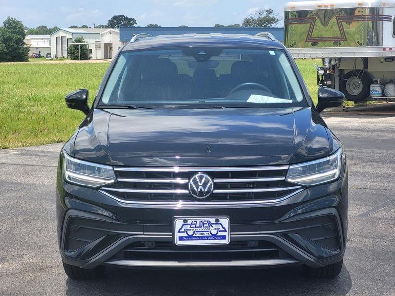 2024 Volkswagen Tiguan 2.0T SEImage 2