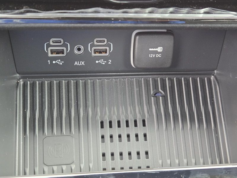New 2026 Jeep Grand Cherokee Laredo Altitude 4x4