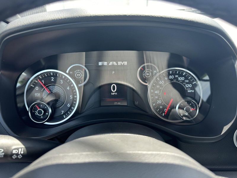 2025 RAM 1500 Big HornImage 18