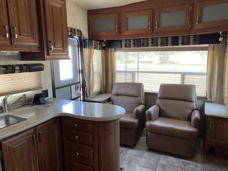 Used 2016 NORTHWOOD MFG FOX MOUNTAIN 235 RLS Image 12