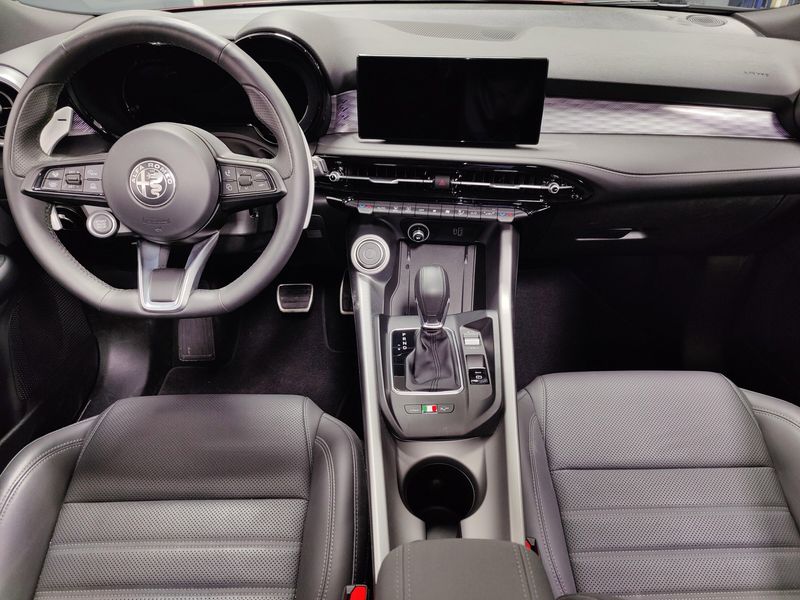 Used 2024 Alfa Romeo Tonale Veloce Premium AWD w/Sunroof/ActivImage 23