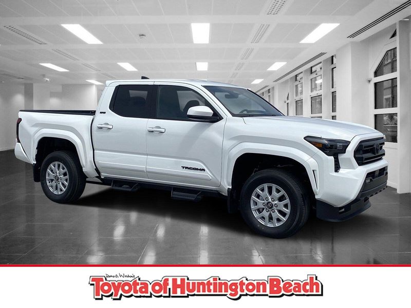 2025 Toyota Tacoma SR5Image 1