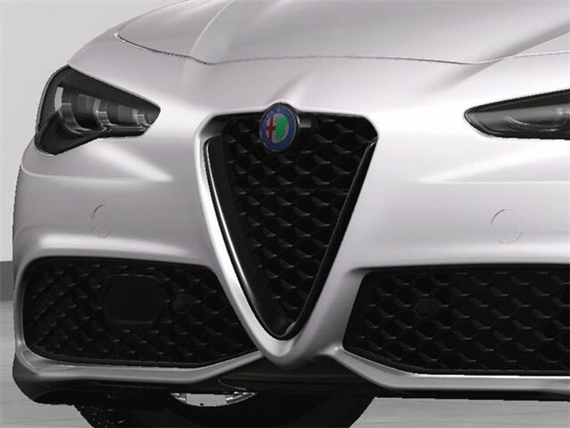2025 Alfa Romeo Giulia photo 14