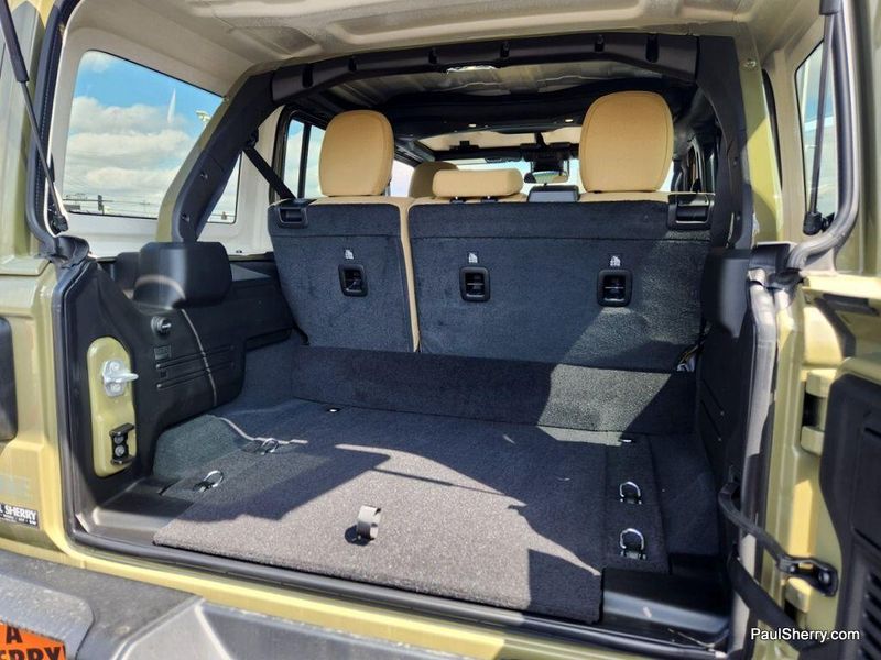 2025 Jeep Wrangler 4-door Willys 