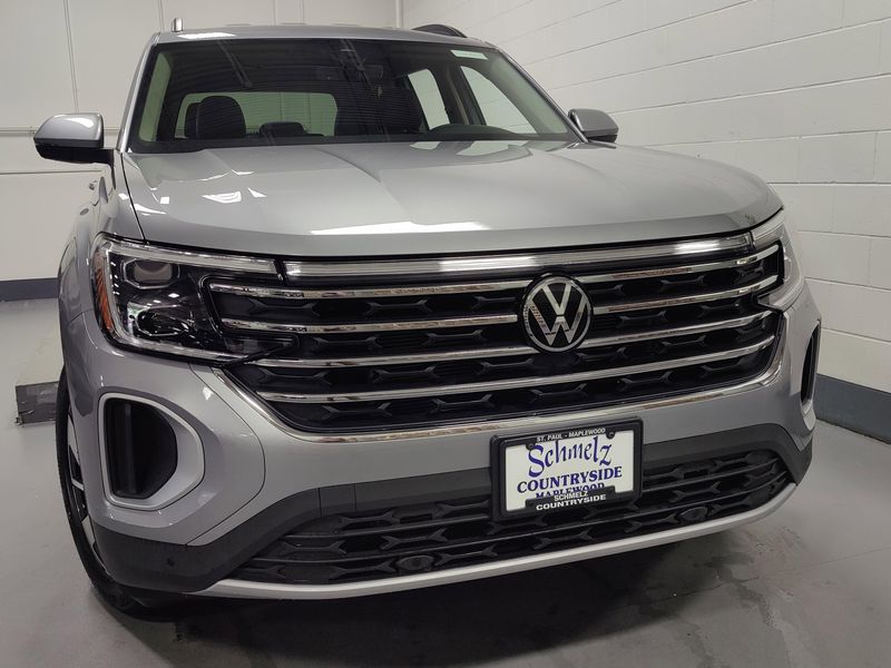 2025 Volkswagen Atlas SE AWD w/Technology PkgImage 2
