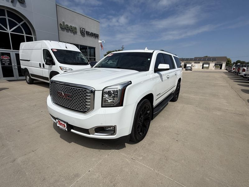 Used 2016 GMC Yukon XL DenaliImage 32
