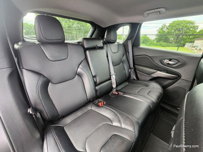 Used 2022 Jeep Cherokee Latitude Lux