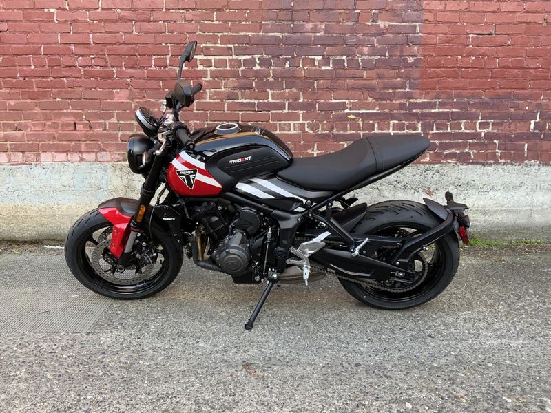 2025 Triumph TRIDENT 660