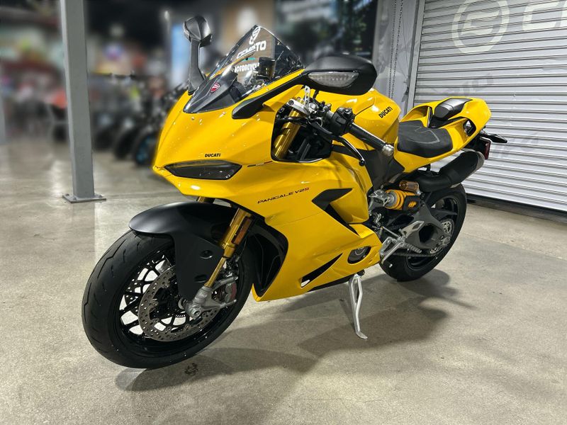 New 2026 Ducati PANIGALE V2 S Image 21