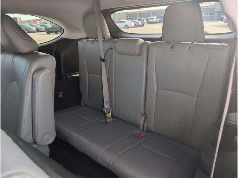 Used 2023 Toyota Highlander XLEImage 30