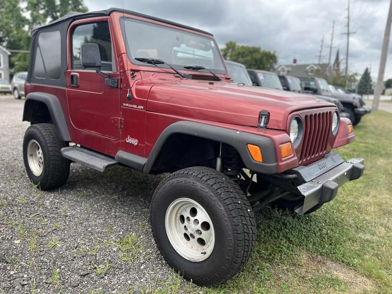 Used 1999 Jeep Wrangler JK SEImage 2