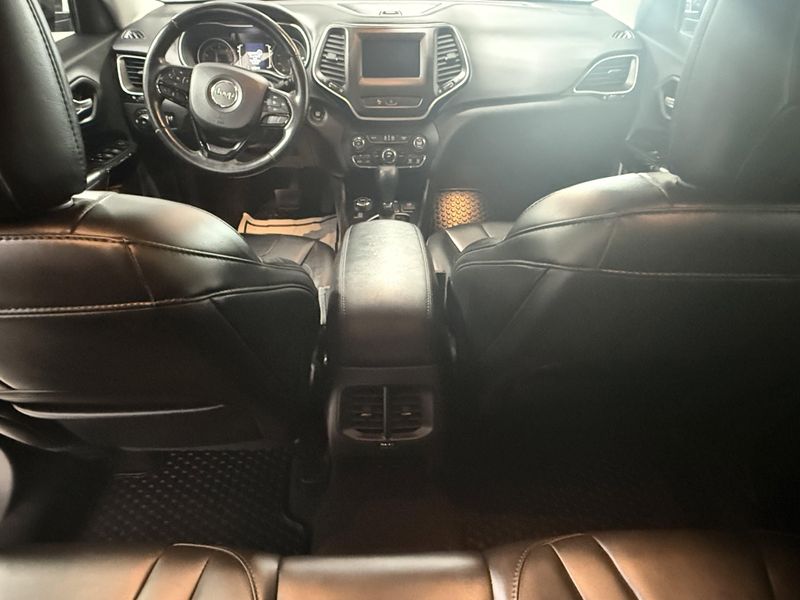 Used 2020 Jeep Cherokee AltitudeImage 20