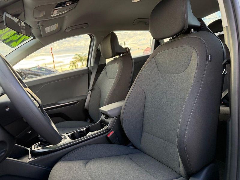 Used 2026 Kia K4 LXSImage 12