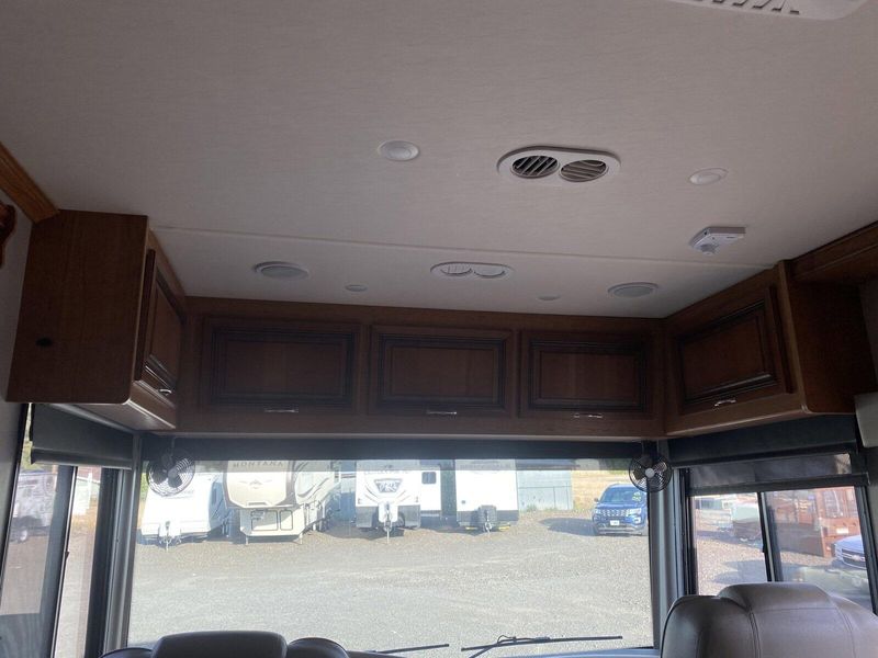 2015 HOLR VACATIONER MOTOR HOME Image 20