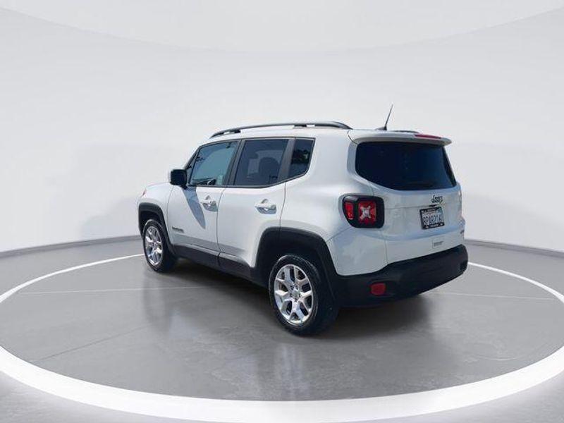 Used 2018 Jeep Renegade LatitudeImage 6