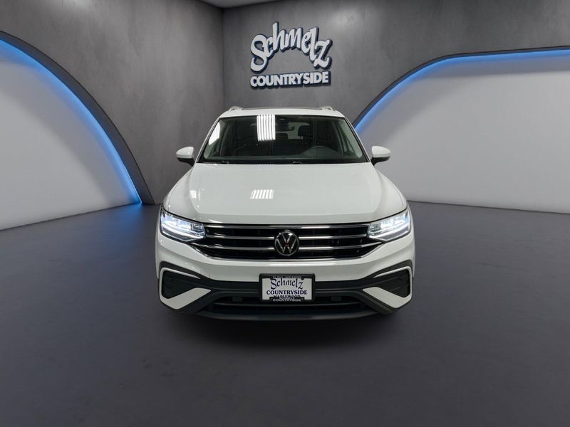 Used 2022 Volkswagen Tiguan SE AWD w/SunroofImage 7