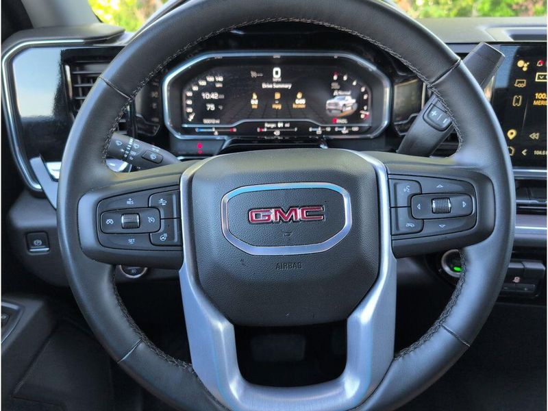 Used 2025 GMC Sierra 1500 SLTImage 24