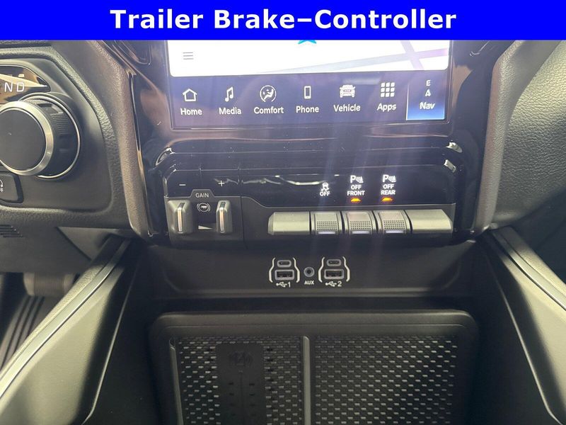 2025 RAM 1500 Big Horn Crew Cab 4x4 5