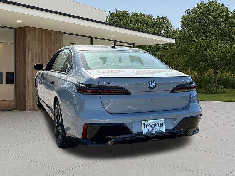 New 2026 BMW 7 Series 750e xDriveImage 10