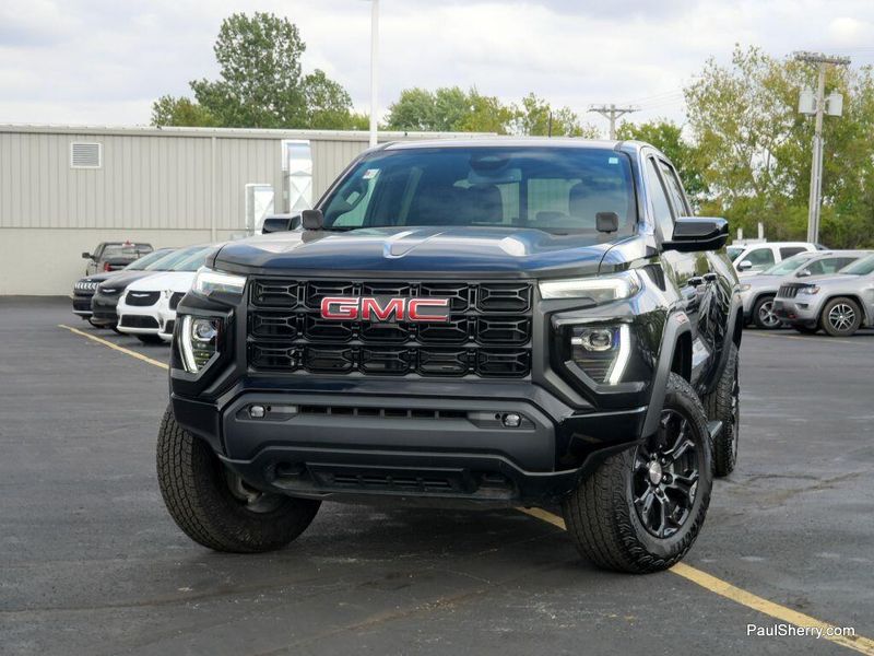 Used 2024 GMC Canyon Elevation