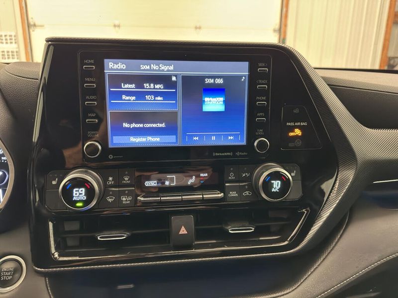 2021 Toyota Highlander XSE photo 20