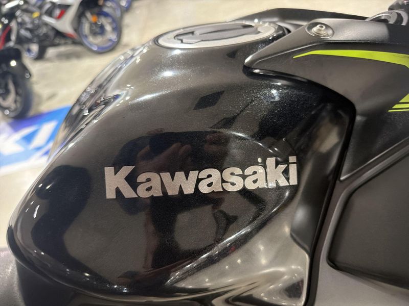 Used 2022 Kawasaki Z650  in a BLACK exterior color. Victorville Del Amo Motorsports 760-241-7387 delamomotorsportsofvictorville.com 